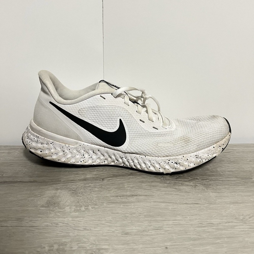 Nike Revolution 5 Womens Running Shoes White Black Oreo Size 10 DJ6009-100